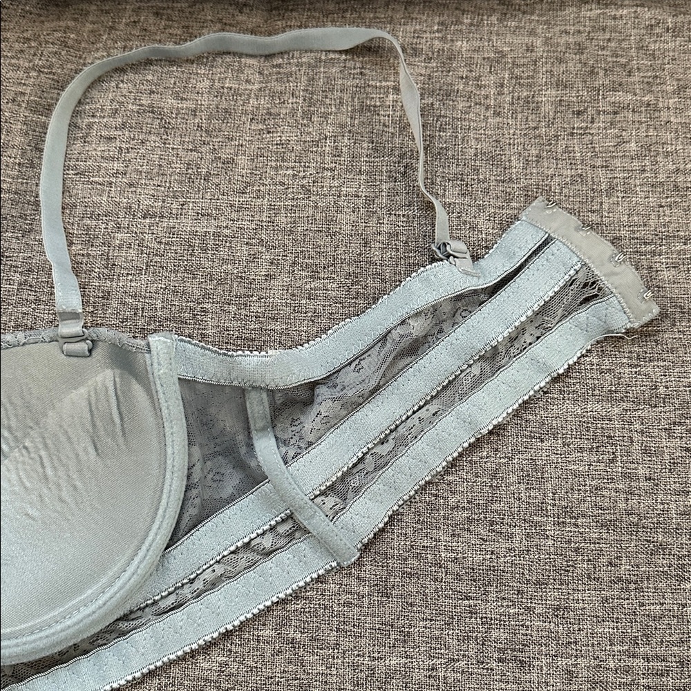 Lace Bra - push-up and strapless - Picture 5 of 8